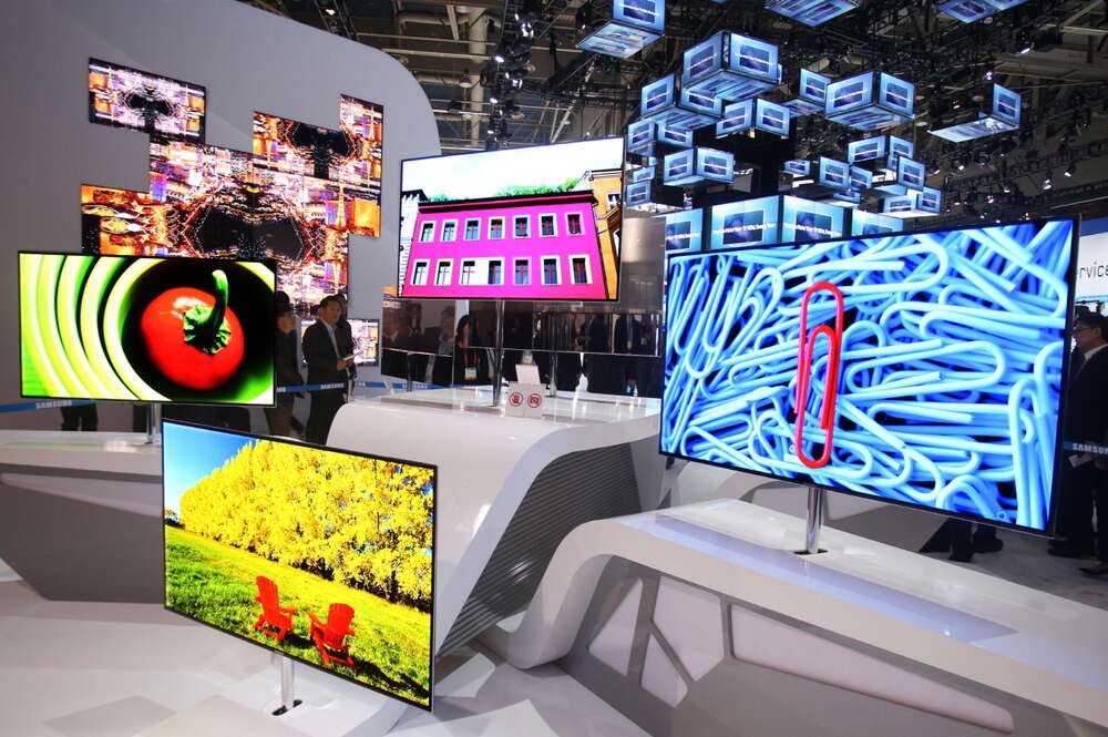 Samsungin 55-tuumaisen Super OLED -television hinta kohoaa pilviin